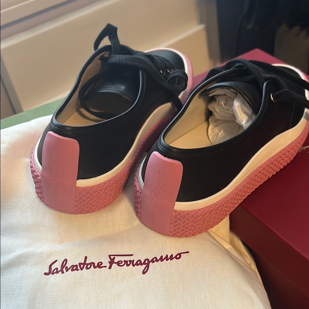 Salvatore Ferragamo luxury Black and Pink Low-Top Sneakers with leather Upper - Picture 2 of 6